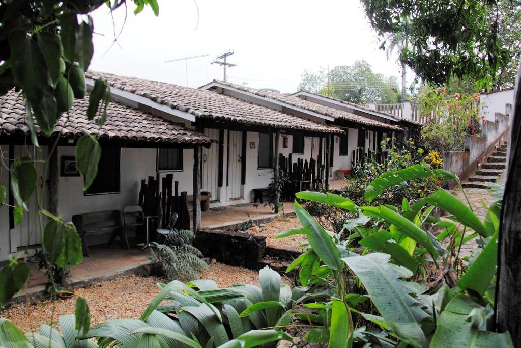 Pousada Chacara Da Dinda Goias Luaran gambar