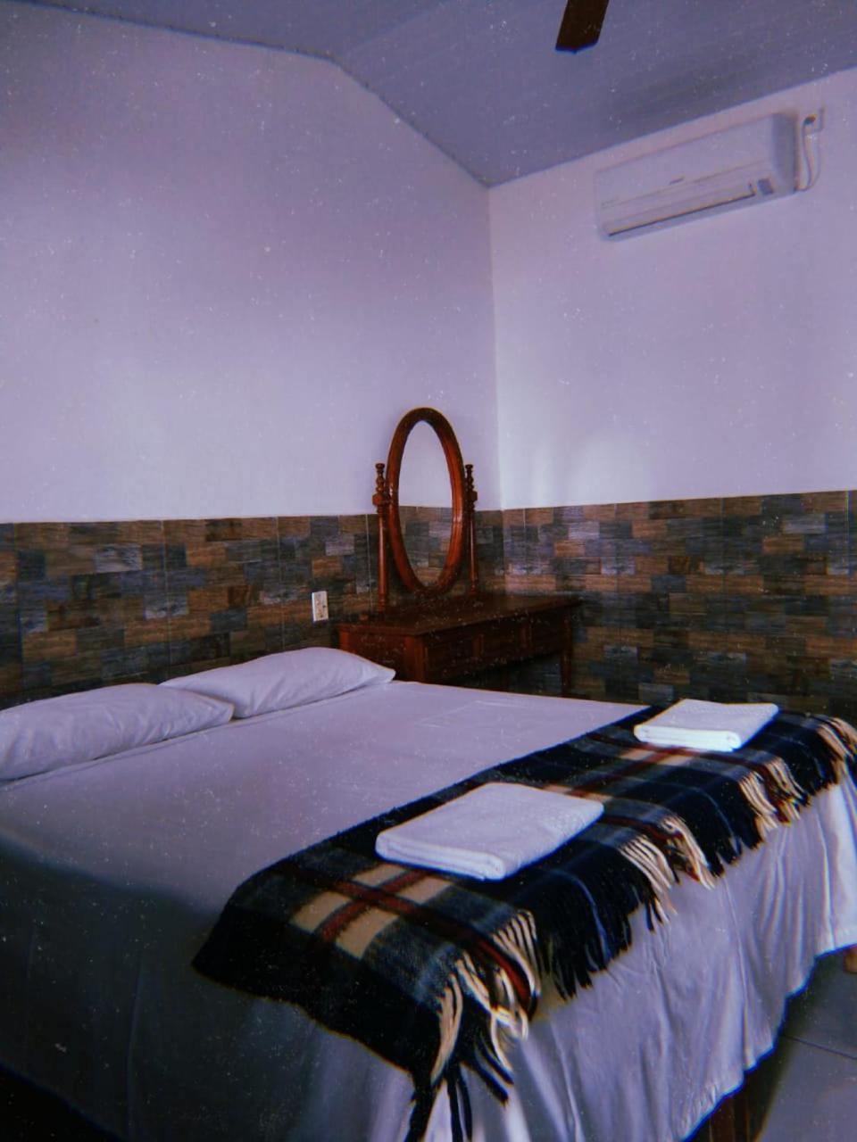 Pousada Chacara Da Dinda Goias Luaran gambar